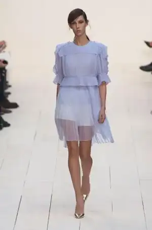 $chloe_ilkbahar_yaz_2013_defilesi_moda_elbise (33).webp