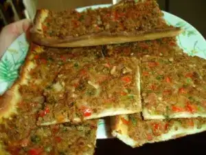 $Lahmacun-300x225.webp