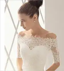 $Uzun-kollu-gelinlik-modeli3.webp