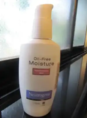 $neutrogena-bottle.webp