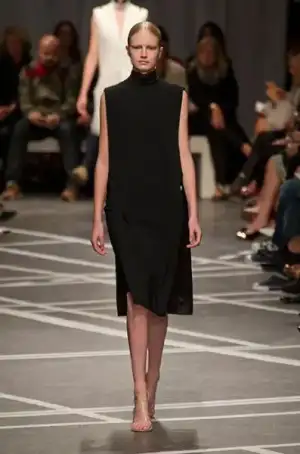$givenchy_ilkbahar_yaz_2013_defiles.webp