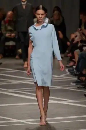 $givenchy_ilkbahar_yaz_2013_defiles.webp