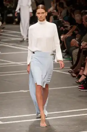 $givenchy_ilkbahar_yaz_2013_defiles.webp