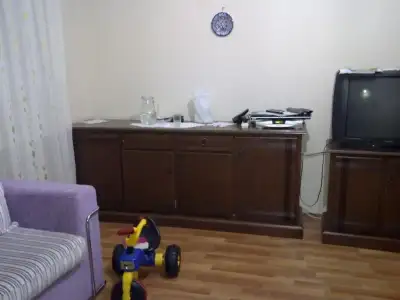 $18012011086.webp