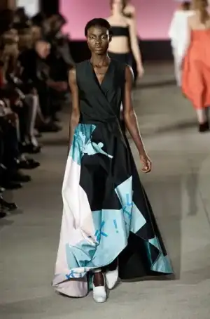 $john_galliano_ilkbahar_yaz_2013_defile_moda_elbise_koleksiyon (1).webp