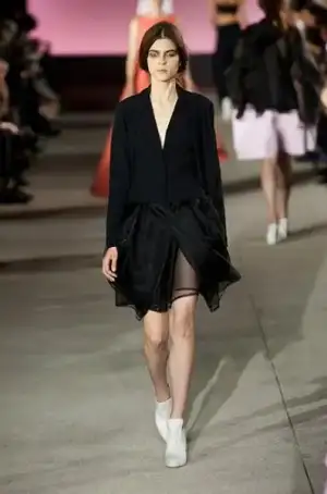 $john_galliano_ilkbahar_yaz_2013_defile_moda_elbise_koleksiyon (25).webp