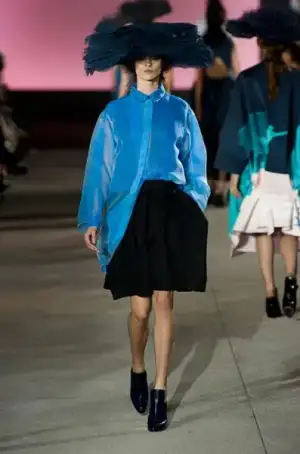 $john_galliano_ilkbahar_yaz_2013_defile_moda_elbise_koleksiyon (36).webp
