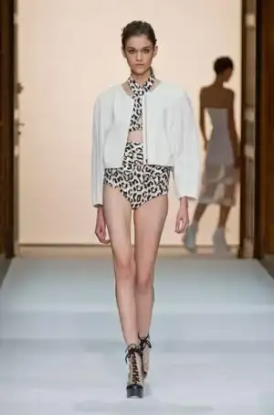 $veronique_leroy_ilkbahar_yaz_2013_defile_moda_koleksiyon (24).webp