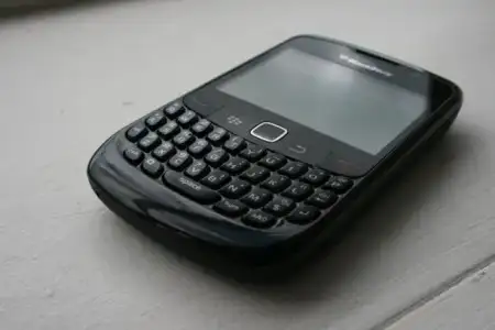 $1308989052_220241810_1-blackberry-curve-8520-black-in-colour-0.webp