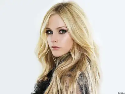 $avril+lavigne.webp