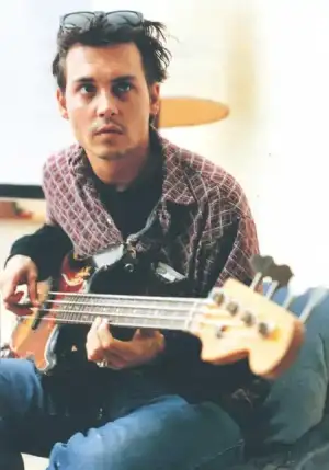 $Johnny-johnny-depp-57879_450_643.webp