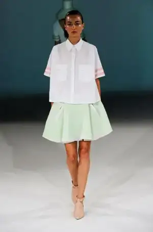 $hussein_chalayan_2013_ilkbahar_yaz_elbise_moda_defile (20).webp