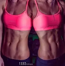 $tumblr_mr7axmnzMu1s5qw8jo1_250.webp
