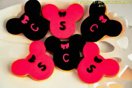 $3 - C.webp