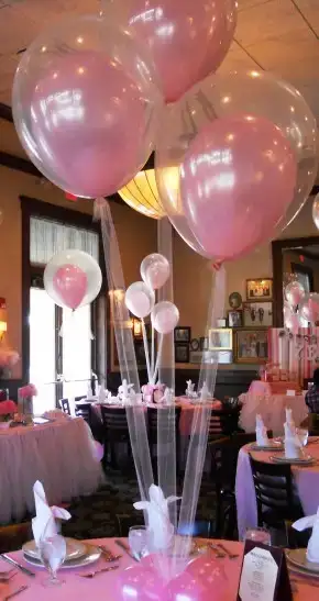$Tule-om-de-ballonnen-samen-te-houden-ipv-een-gewoon-touwtje-zo.1361560406-van-moke.webp