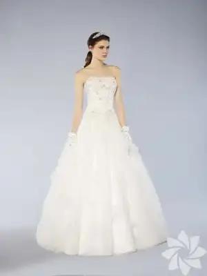 $2014 Oleg Cassini Gelinlik Modelleri (13).webp