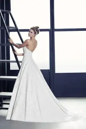 $2014 Oleg Cassini Gelinlik Modelleri (21).webp