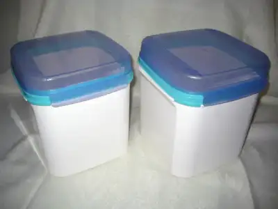$mavi-kapakl&#305;-y&#252;ksek-tupperware-saklama-kaplar&#305;.webp