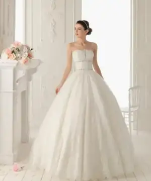 $gosterisli_2014_gelinlik_modelleri (37).webp
