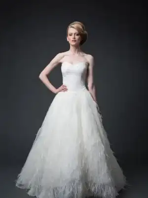 $gosterisli_2014_gelinlik_modelleri (42).webp