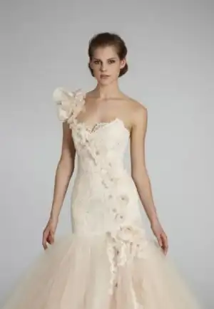 $gosterisli_2014_gelinlik_modelleri (44).webp