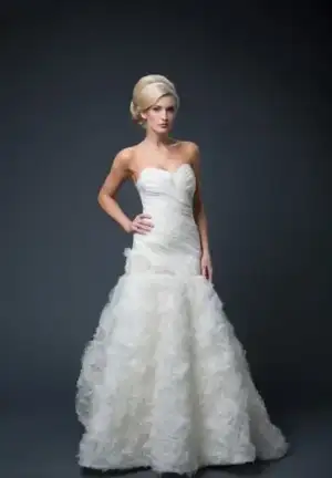 $gosterisli_2014_gelinlik_modelleri (46).webp