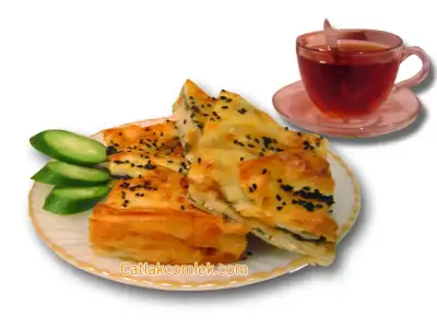 $patatesli-ispanakli-borek.webp
