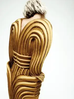 $Interview_October_2013_Karlie_s_Couture_4.webp