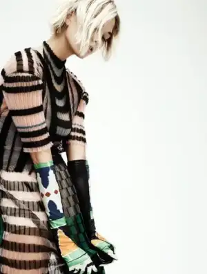 $Interview_October_2013_Karlie_s_Couture_6.webp