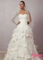 $2013-Gelinlik-Modelleri-p29-0594-.webp