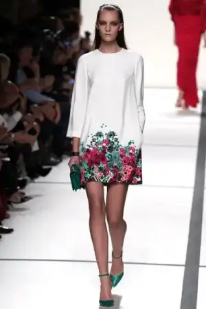 $elie_saab_2014_ilkbahar_defile_moda_elbise_modelleri (19).webp