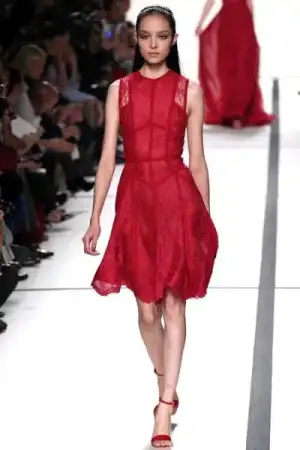 $elie_saab_2014_ilkbahar_defile_moda_elbise_modelleri (20).webp