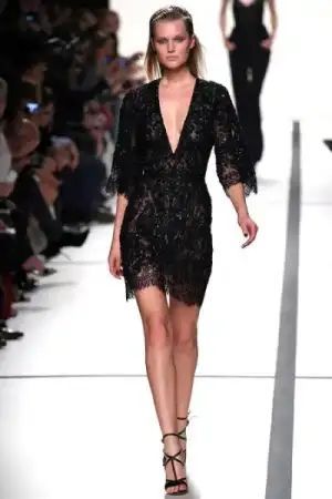 $elie_saab_2014_ilkbahar_defile_moda_elbise_modelleri (30).webp