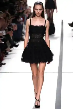 $elie_saab_2014_ilkbahar_defile_moda_elbise_modelleri (47).webp