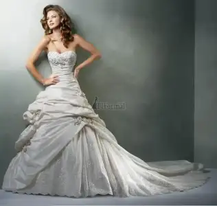 $maggiesotteroweddingdre.webp