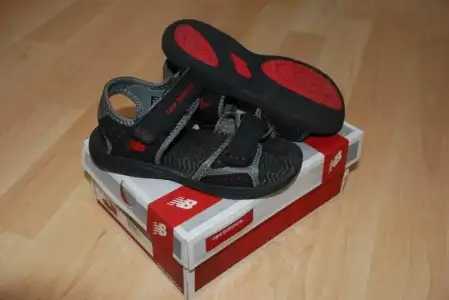 $new balance az kullanÃ½lmÃ½Ã¾ sandalet siyah 30 no 25tl.webp