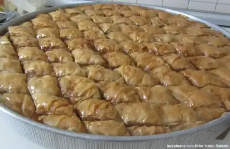 $cevizli_baklava_tarifi_2.webp $cevizli_baklava_tarifi_2.webp