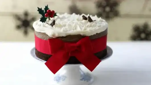 $rich_christmas_cake_with_41416_16x9.webp