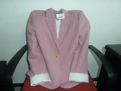 $8.webp