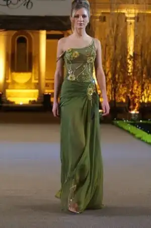 $s1086937635_30304530_8469.webp