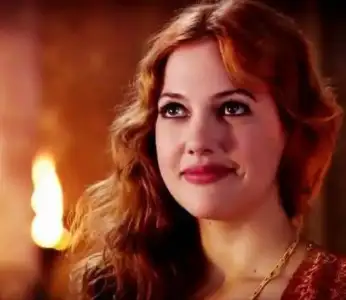 $meryem_uzerli (7).webp $meryem_uzerli (7).webp