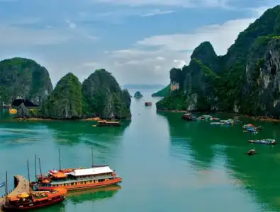$vietnam_halong_bay_0.webp