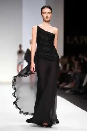 $uzun-abiye-elbise-cesitleri-2011.webp