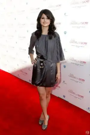$Selena-Gomez-Another-Cinderella-Story-Prem-3.webp