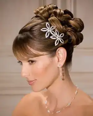 $advantagebridal_2046_92979482.webp