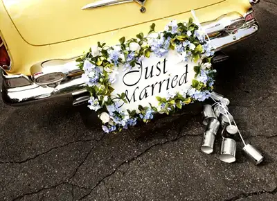 $wedding_car.webp