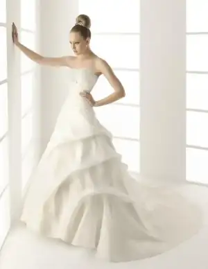 $150momentovestidodenovi.webp