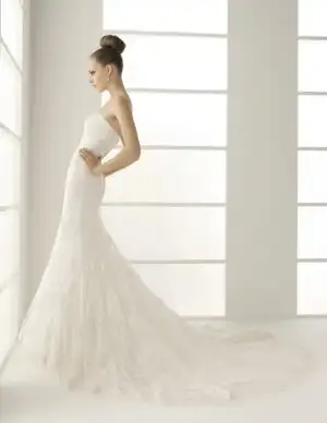 $118martinavestidodenovi.webp