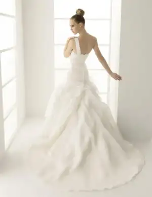 $128melisave2011.webp