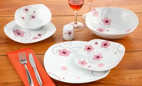 $pembe-Ã§iÃ§ekli-karaca-yemek-takÃ½mÃ½-Yeni-600x367.webp